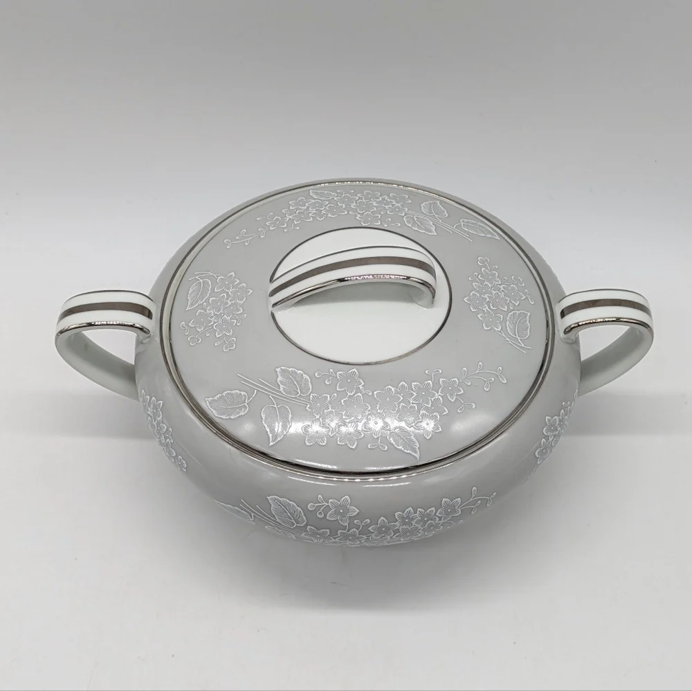 Noritake Sabrina White Grey Floral Ceramic Sugar Bowl W/ Lid